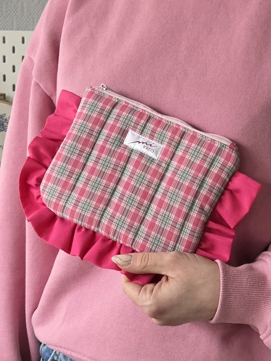 kosmetyczki Kosmetyczka falbanka w kratkę