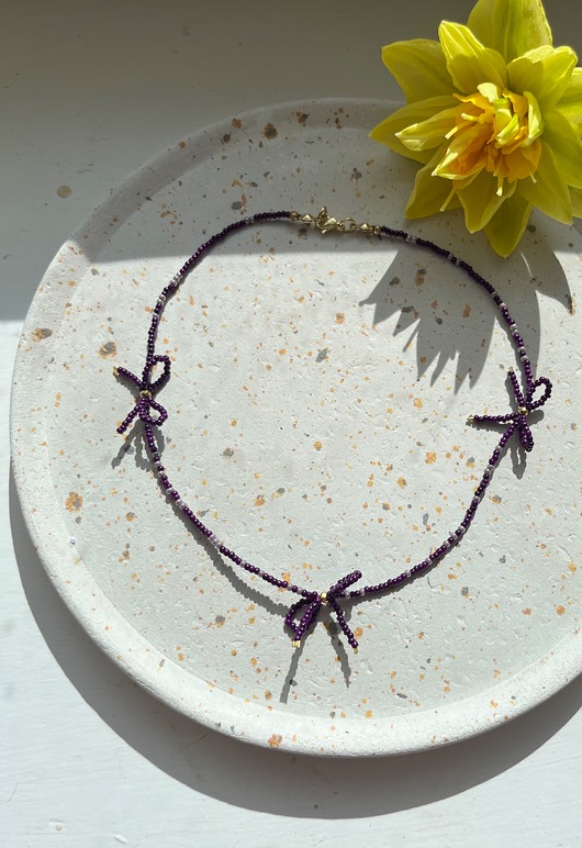 chokery Choker z hematytem kokardki