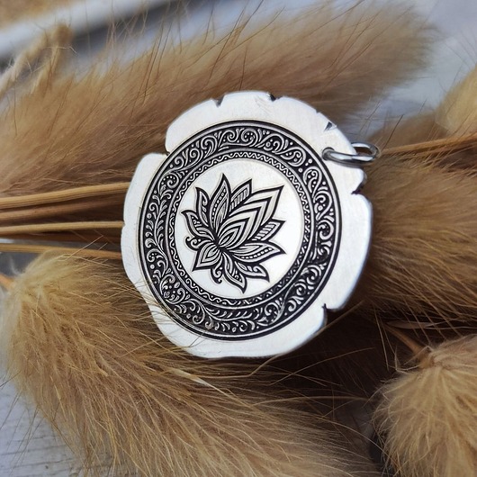 srebrne naszyjniki Ornament IV - moneta na szczęście XL