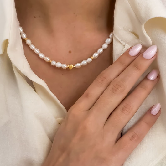 złote naszyjniki Naszyjnik z pereł z serduszkiem