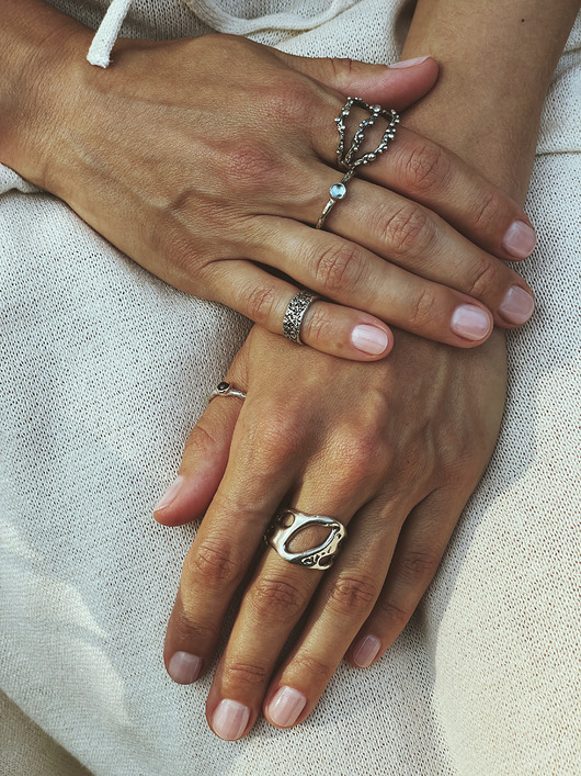 pierścionki srebrne Sygnet ażurowy srebrny Komorebi