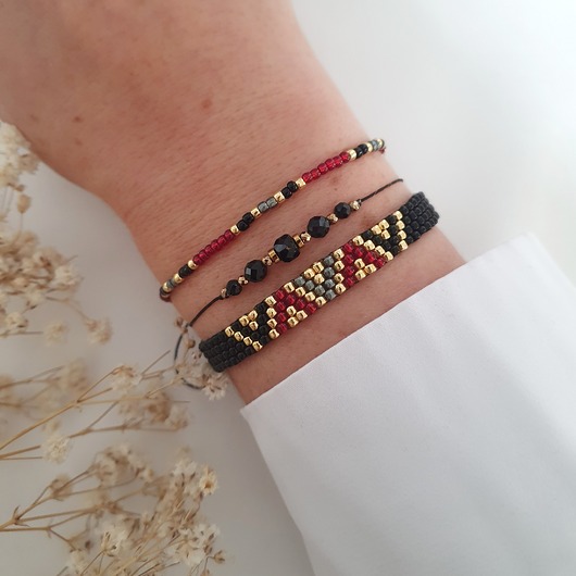 bransoletki na sznurku Komplet bransoletek z turmalinem