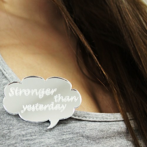 Broszka Stronger than Yesterday by Daffne LOVINA PRINTS