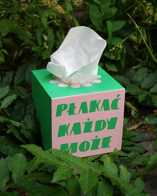 dodatki - różne Chustecznik Płakać każdy może