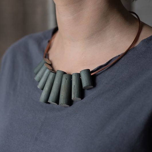 Jesion na miedziany drutach WX bijoux