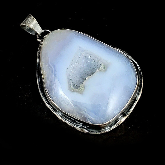 wisiory Geoda chalcedonu
