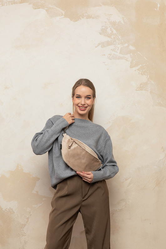 saszetka nerka Welurowa nerka basic wanilia