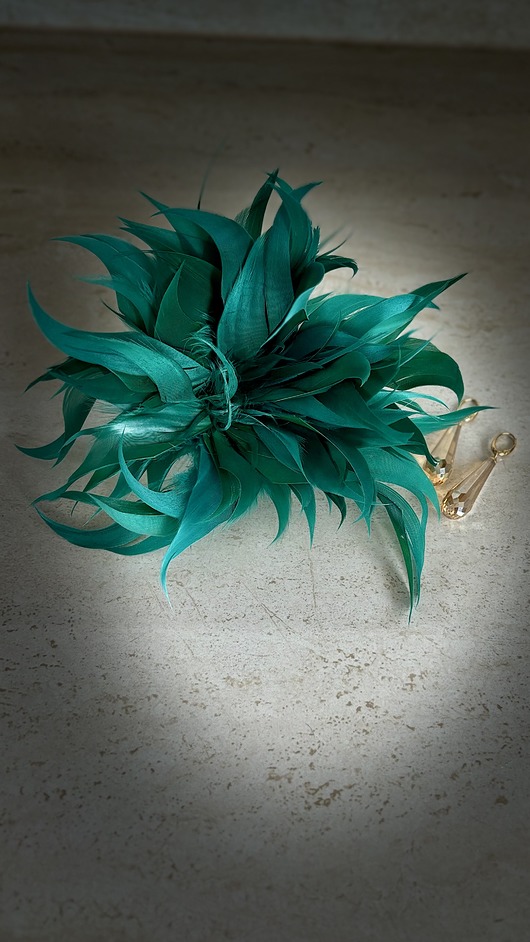 broszki Broszka z piór butelkowa zieleń