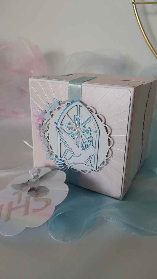 kartki na komunię Pamiątka na Komunię dla dziewczynki, Gift box z  personalizacją