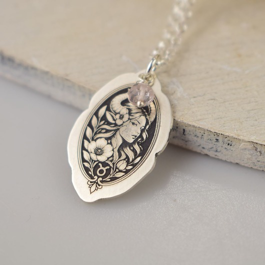 wisiory Znaki Zodiaku - Byk - srebrny medalion