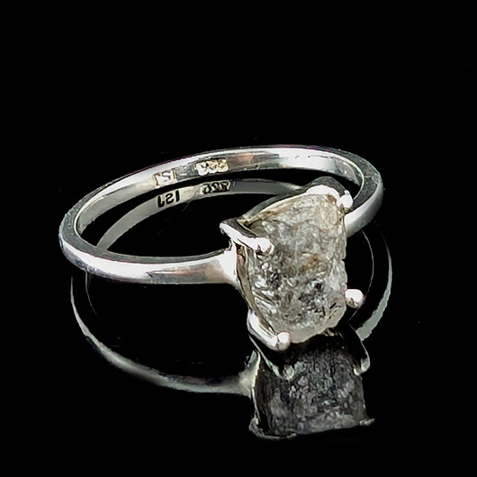 pierścionki srebrne Pierścionek surowy diament