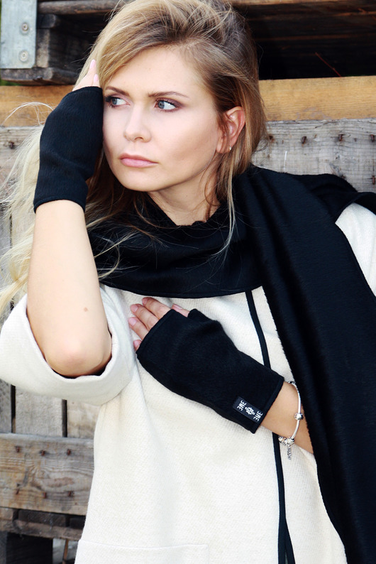 rękawiczki damskie Gloves / black alpaca