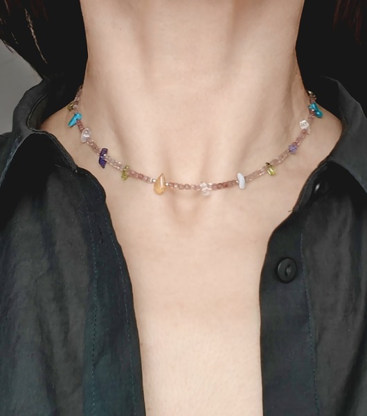 srebrne naszyjniki Delikatny naszyjnik, 8 minerałów