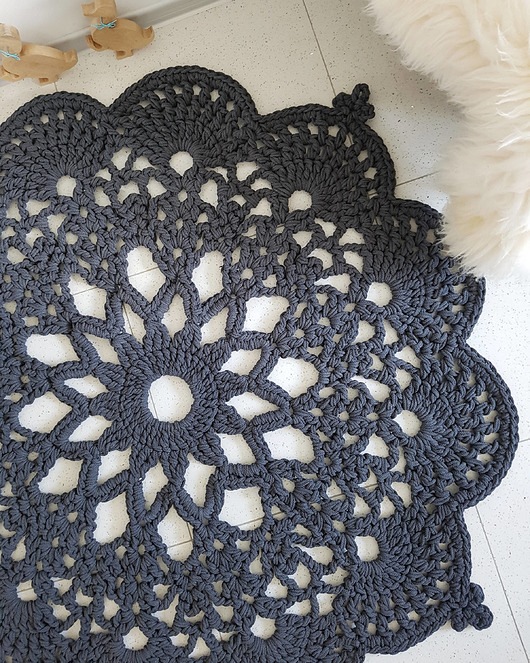 Dywan okrągły chunky koronkowy popiel - kolory Made of Weaves