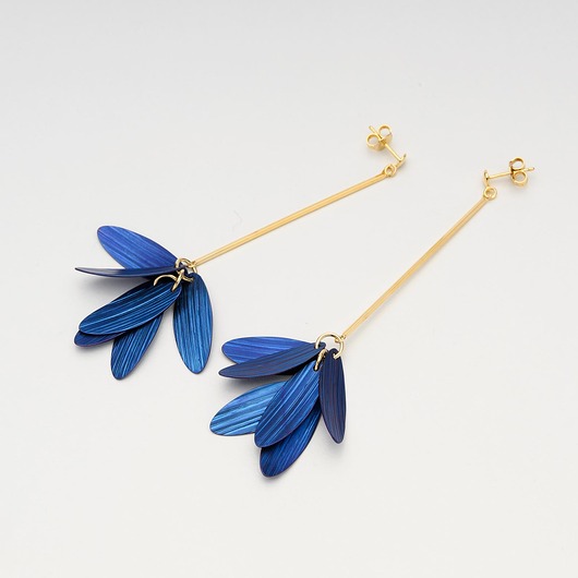 kolczyki pozłacane Długie wiszace kolczyki z niebieskim tytanem- srebrne 925, pozłacane