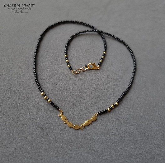 chokery Boho minimalistycznie choker ze złotymi rybkami Urok prostoty Prezent