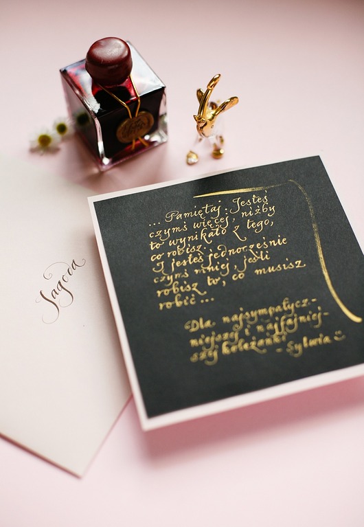 zaproszenia i kartki na ślub Kaligrafia: personalizowana kartka z życzeniami pisana atramentem