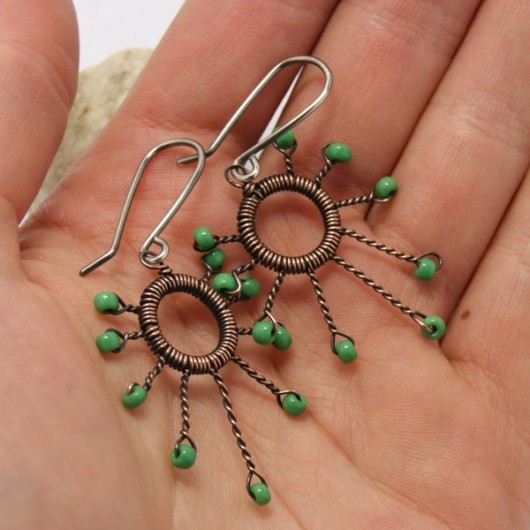 kolczyki wire wrapping Zielone promyki