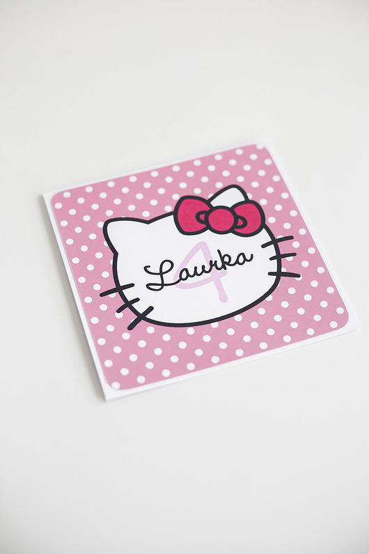 kartki okolicznościowe - wydruki Zaproszenie na urodziny roczek HELLO KITTY