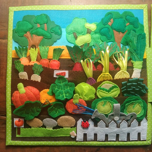 książeczki dla dzieci Książeczka edukacyjna "My little garden"