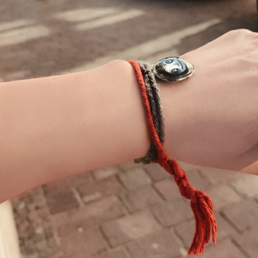 bransoletki ze szkła Czerwona Nitka - rytuał