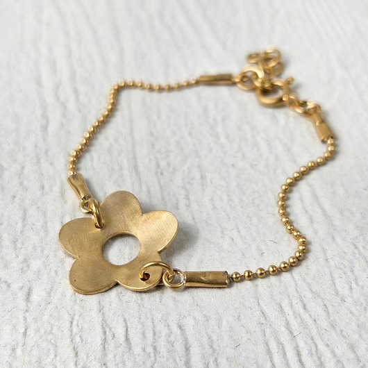 bransoletki złote Delikatna  srebrna pozłacana bransoletka z kwiatem niezapominajką