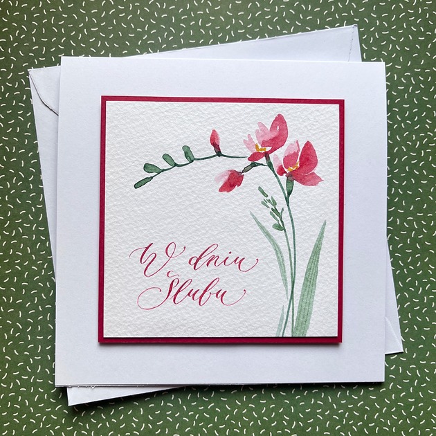 kartki scrapbooking Kartka ślubna ręcznie malowana i kaligrafowana z frezjami