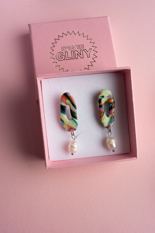 kolczyki z masy plastycznej Wiszące kolczyki z perłą