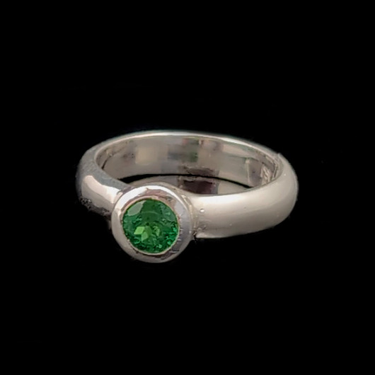 pierścionki srebrne Pierścionek szlachetny tsavoryt
