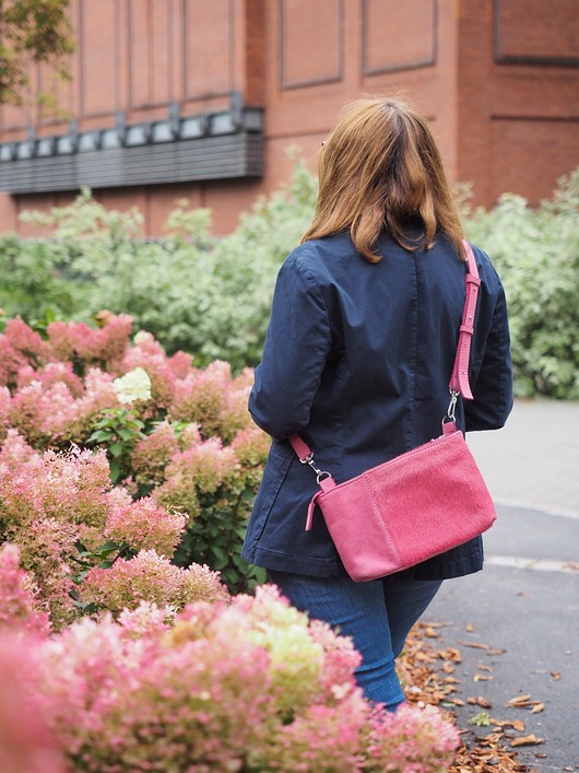 torby na ramię Torebka kopertówka Pola - różowa crossbody bag