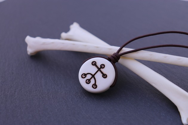 biżuteria męska Islandzki amulet dobrobytu i bogactwa, naszyjnik z magicznym symbolem islandzkim