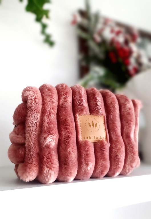 kosmetyczki Futerkowa kosmetyczka kuferek Różowa