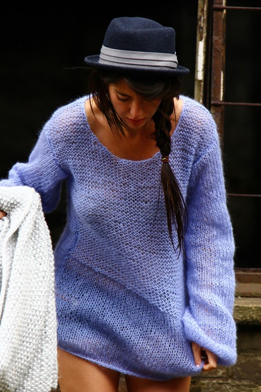 Sweter fiołkowy Alexandra Milcarz
