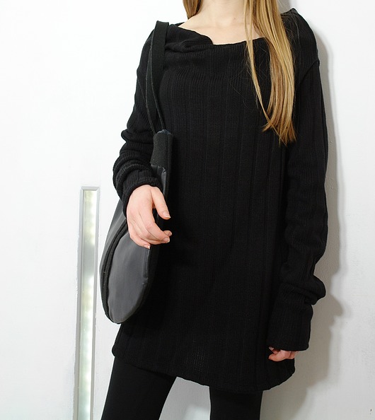 Black Lavin - sweter 36-38 ART INDYWIDUALITY
