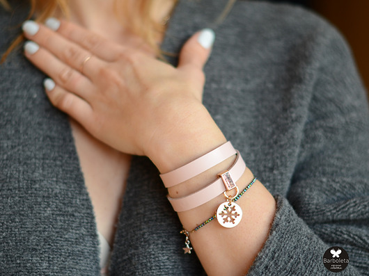 pink snowflakes gold barboleta