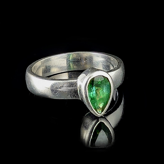 pierścionki srebrne Pierścionek subtelna szlachetność tsavorytu