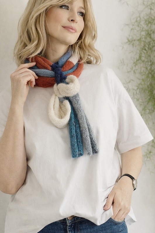 szale damskie Szaliko - długi szalik z niebieskim