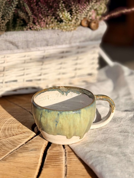 kubki Kubek z napisem "Cozy vibes" 320ml, zieleń