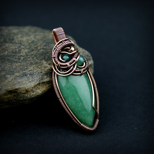 wisiory Wisiorek z zielonym agatem  wire wrapping