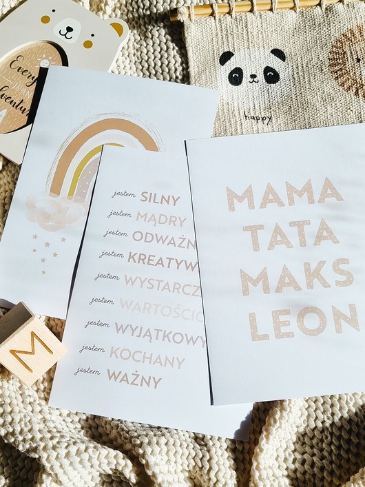 obrazy i plakaty do pokoju dziecięcego Plakat afirmacyjny - Jestem ważna / ważny - Beżowe Love Beż