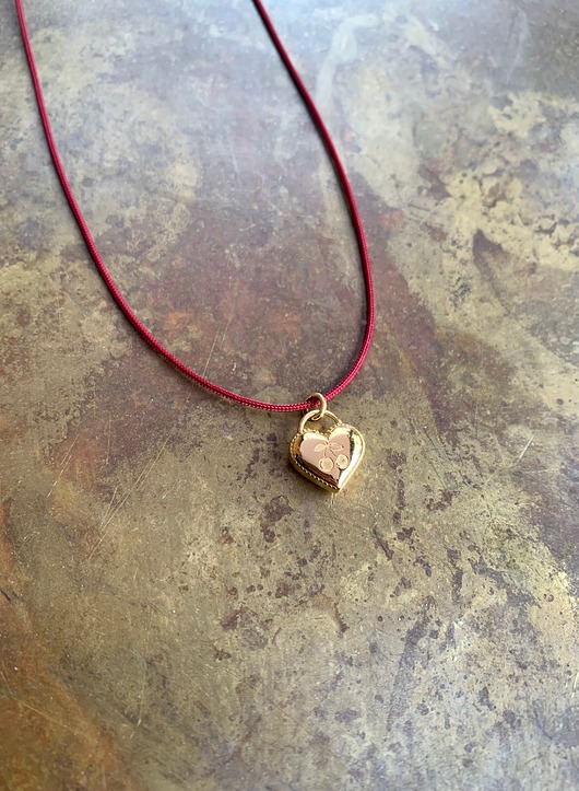złote naszyjniki Serduszko Mon Cheri- Naszyjnik- Wiśnie- Kolor