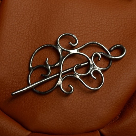 Ornamenty - broszka SHEandHE