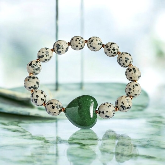 bransoletki z kamieni naturalnych Jaspis dalmatyński i serce : ciemna zieleń : bransoletka na gumce