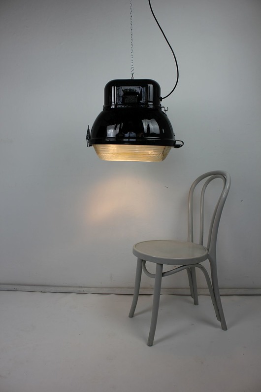 Lampa przemysłowa, loftowa, model UORP-250 MAGHAUS