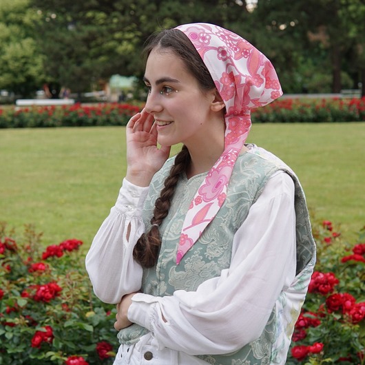 apaszki Chusta na głowę wiskozowa w różowe kwiaty