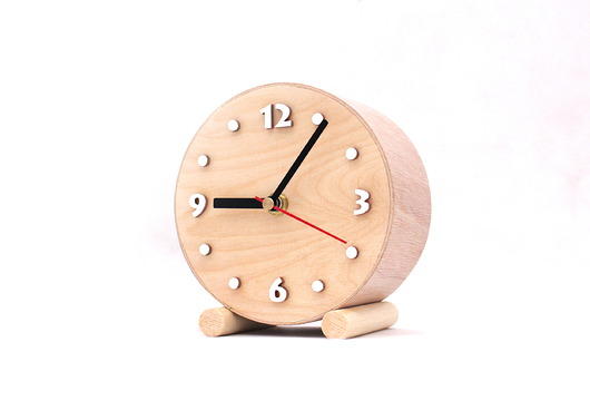 Zegarek mały drewniany stojący, na prezent Clock Wood Studio