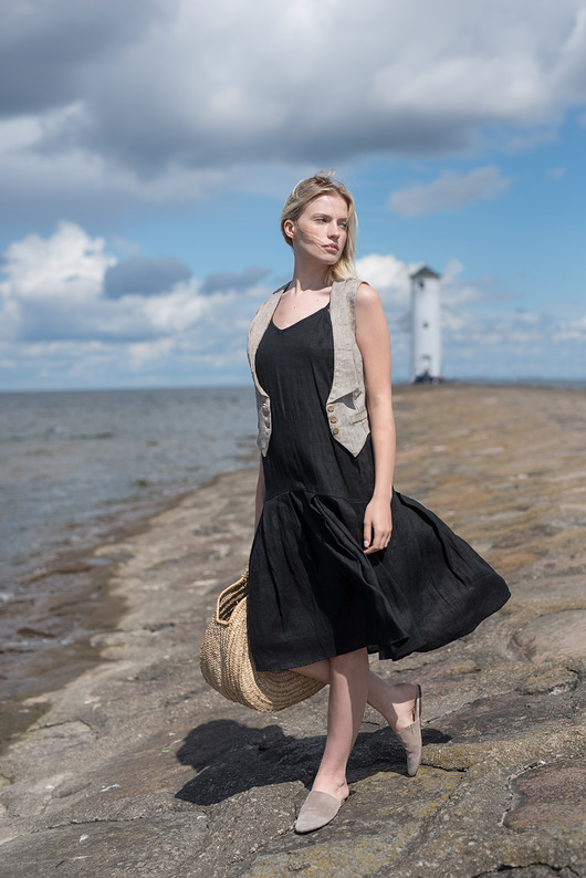 sukienki midi damskie Lniana midi z falbaną czarna