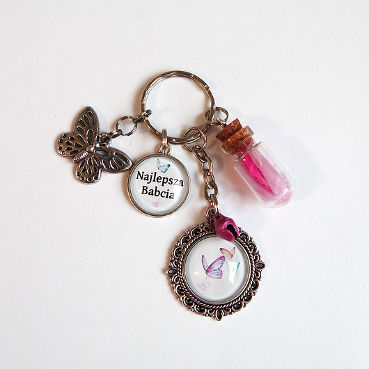 breloki Breloczek - Babcia, motyle, fiolka