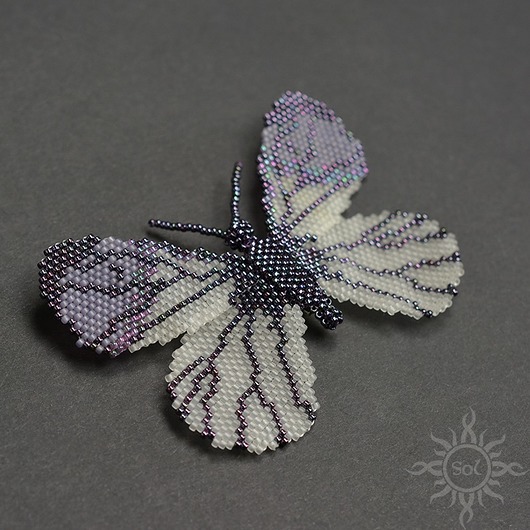 Fioletowy motyl, broszka, beading Sol