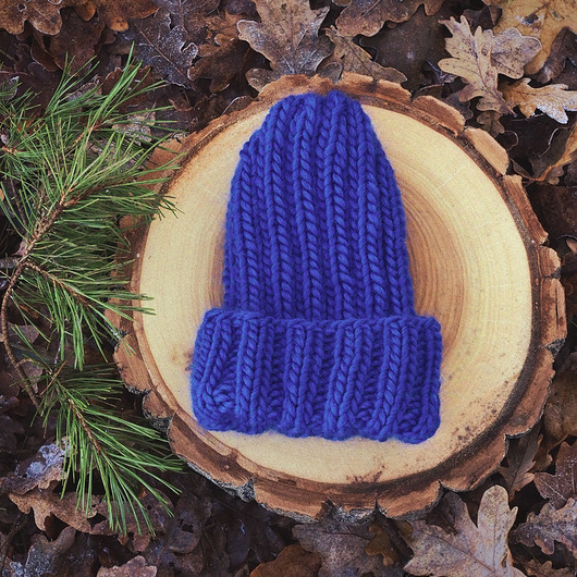 czapki damskie Kobaltowa czapka z wełny peruwiańskiej HANDMADE